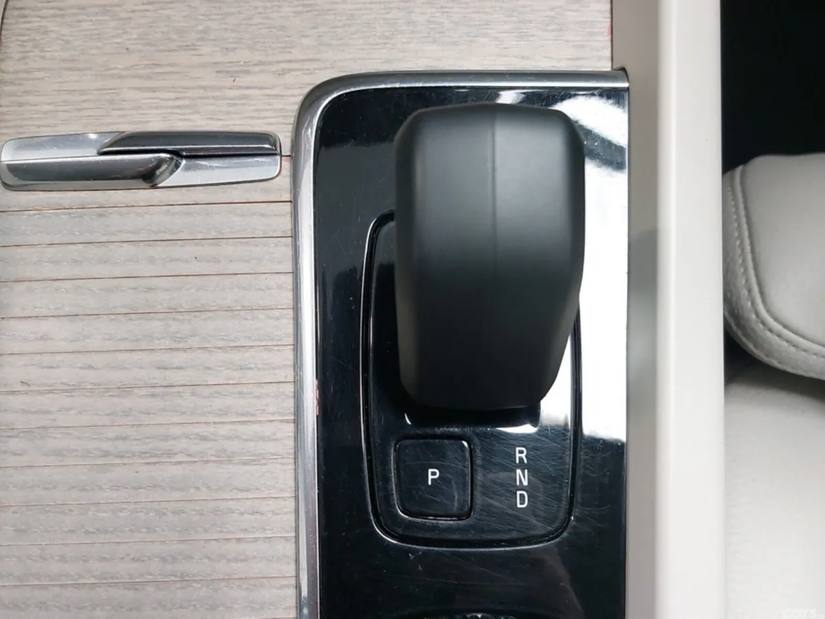 Volvo XC60 SUV, Petrol Plug-in Hybrid, 2023, Blue