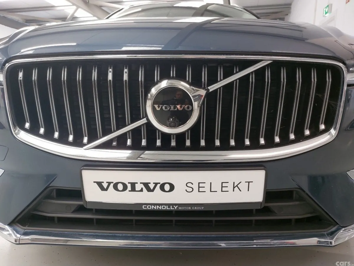 Volvo XC60 SUV, Petrol Plug-in Hybrid, 2023, Blue