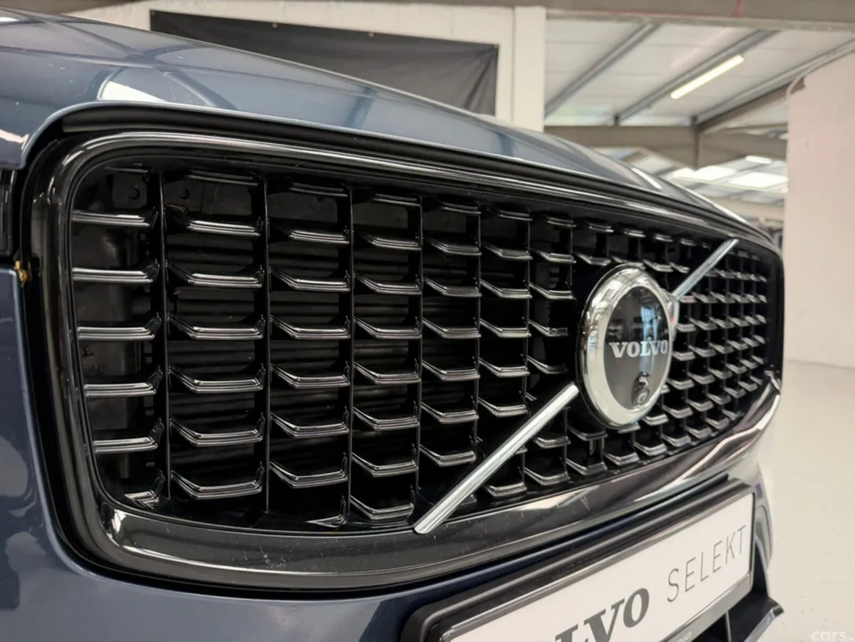 Volvo XC60 SUV, Petrol Plug-in Hybrid, 2024, Blue