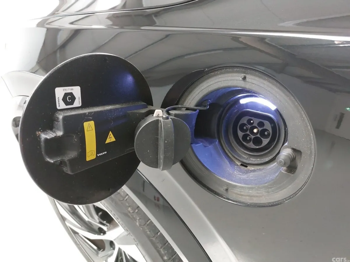 Volvo XC90 Estate, Petrol Plug-in Hybrid, 2024, Black
