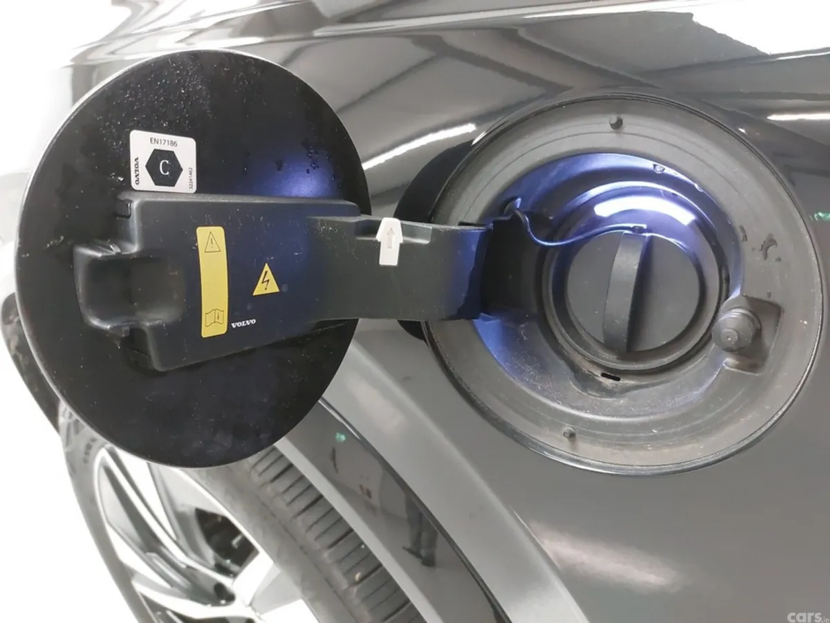 Volvo XC90 SUV, Petrol Plug-in Hybrid, 2024, Black