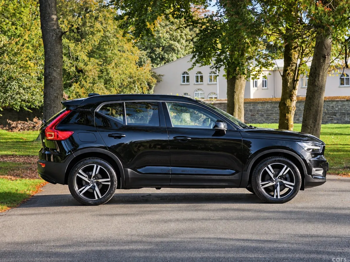 Volvo XC40 Estate, Petrol Plug-in Hybrid, 2021, Black