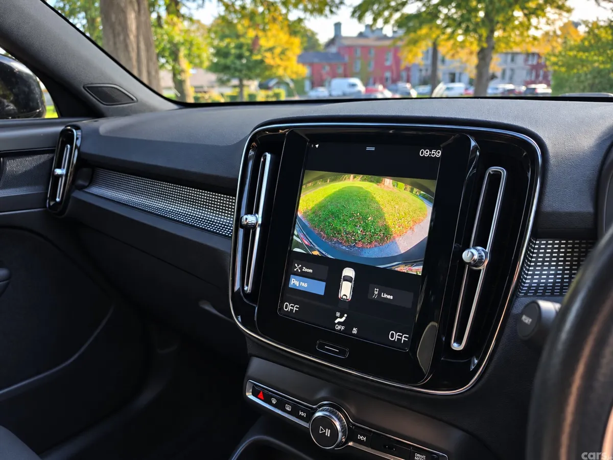Volvo XC40 Estate, Petrol Plug-in Hybrid, 2021, Black