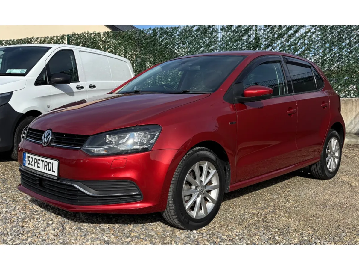 Volkswagen Polo Hatchback, Petrol, 2015, Red