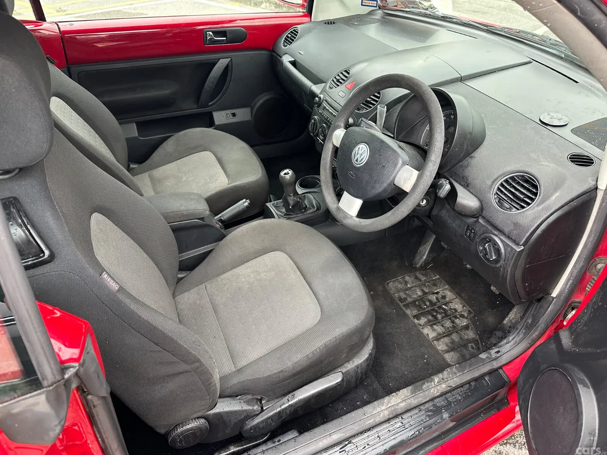 Volkswagen Beetle Convertible, Petrol, 2007, Red