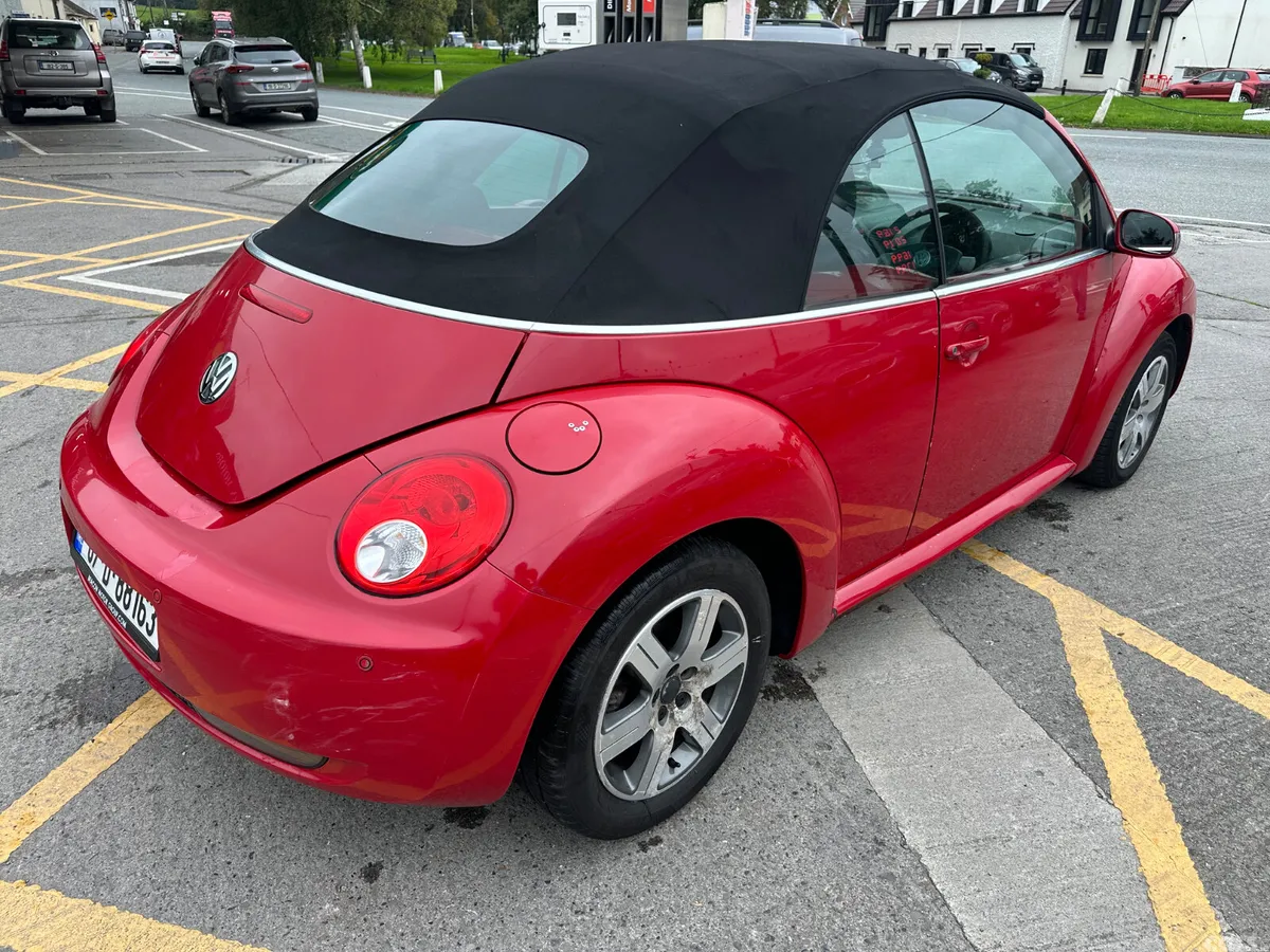 Volkswagen Beetle Convertible, Petrol, 2007, Red