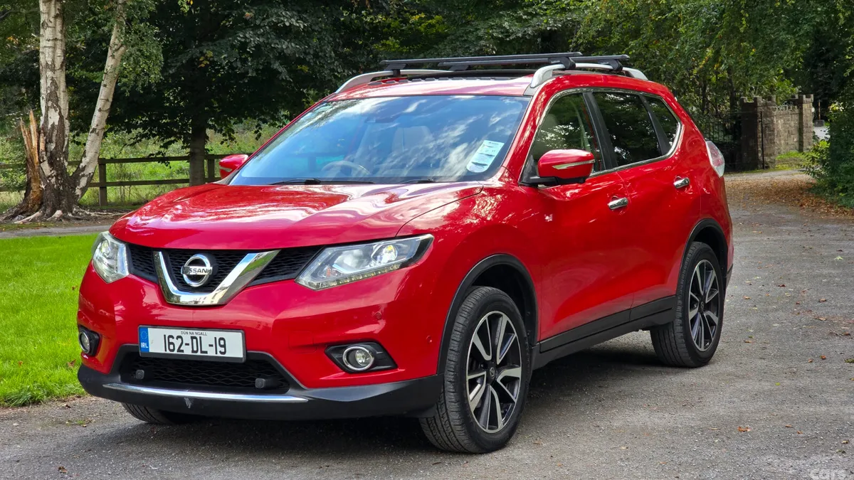 Nissan X-Trail SUV, Diesel, 2016, Red