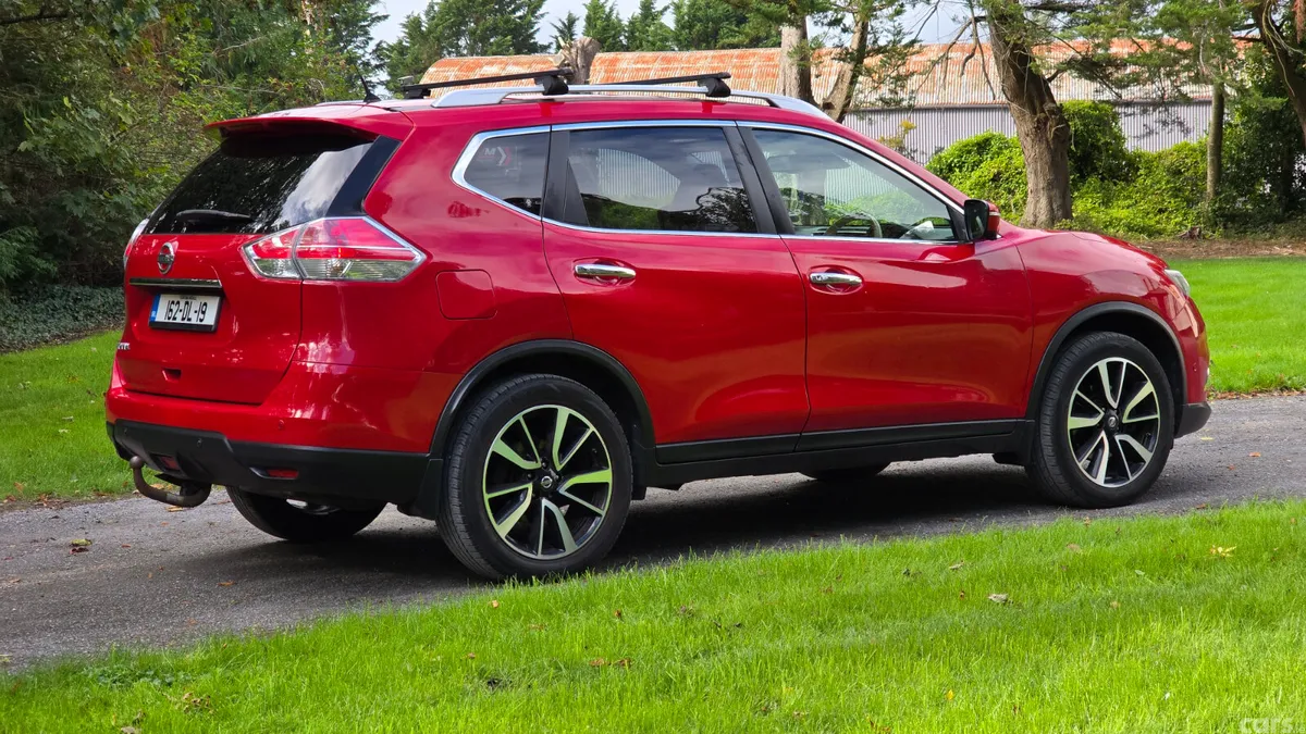 Nissan X-Trail SUV, Diesel, 2016, Red