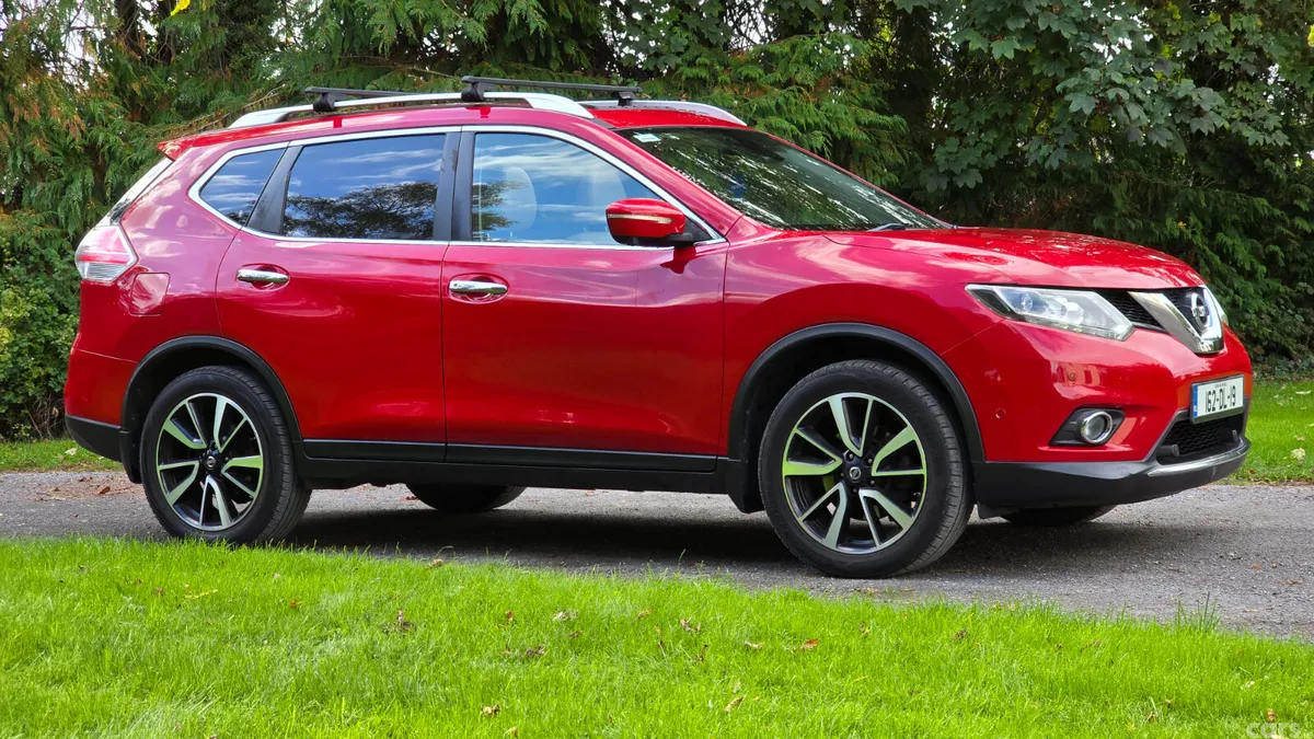 Nissan X-Trail SUV, Diesel, 2016, Red