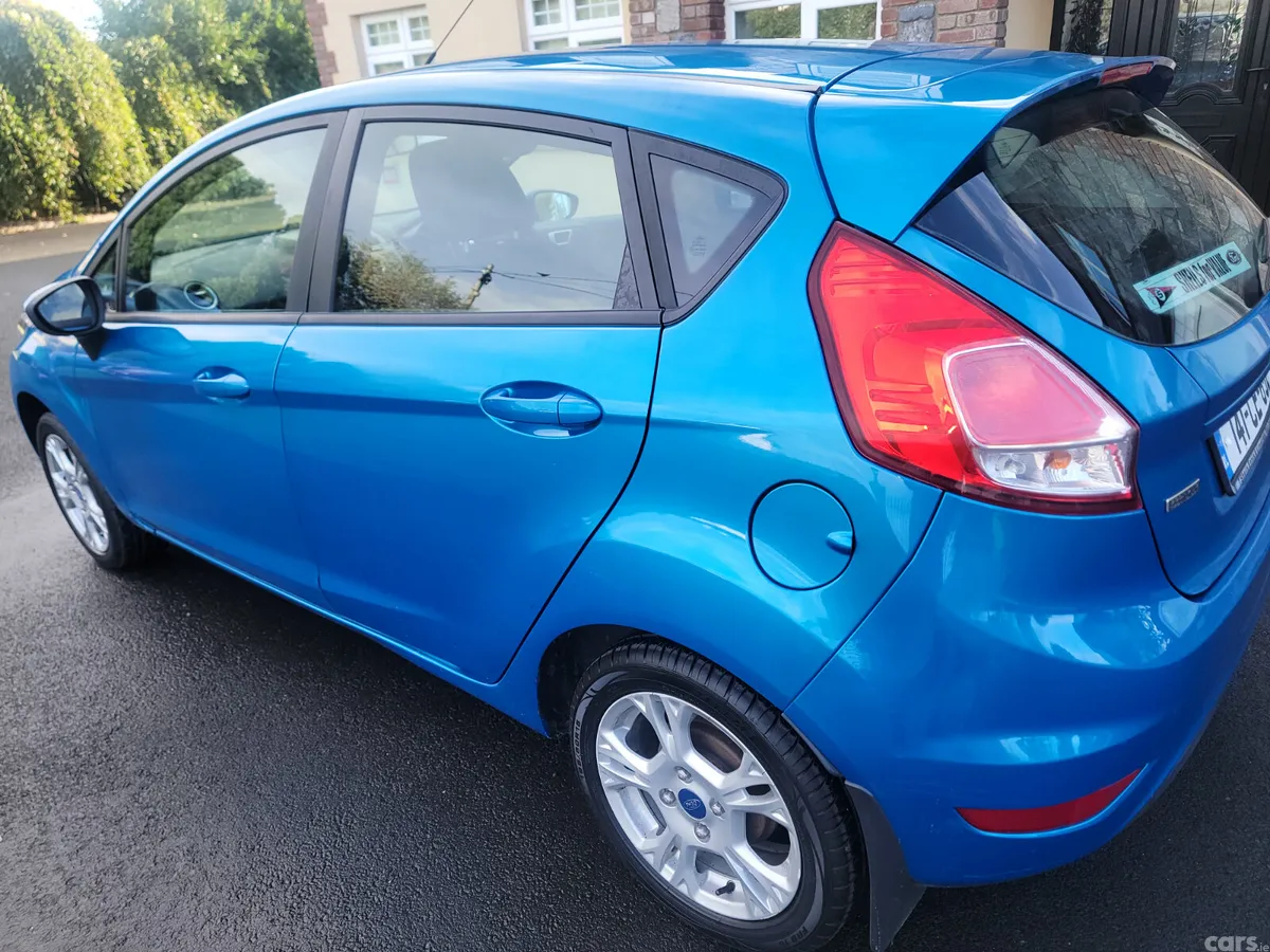 Ford Fiesta Hatchback, Petrol, 2014, Blue