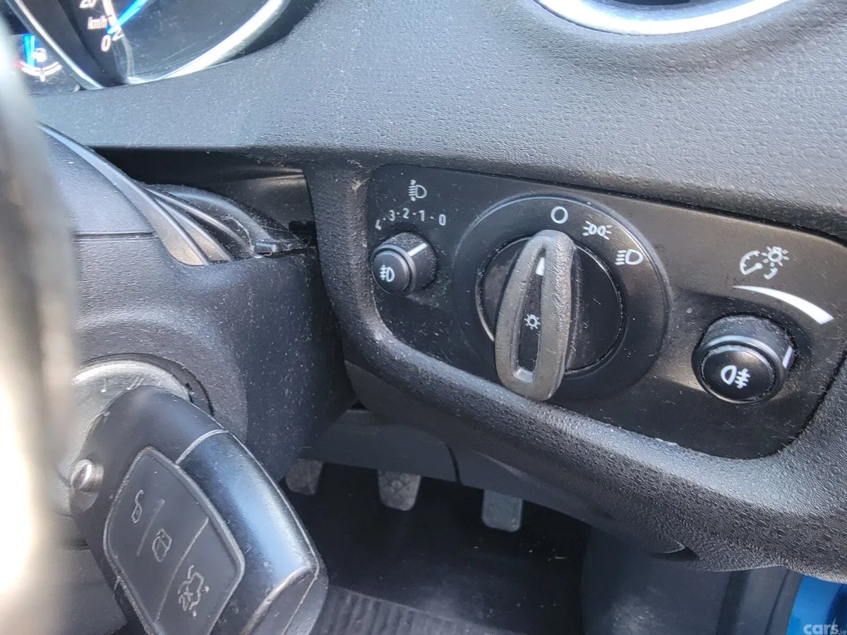 Ford Fiesta Hatchback, Petrol, 2014, Blue
