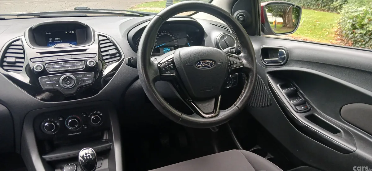 Ford Fiesta Hatchback, Petrol, 2018, Red