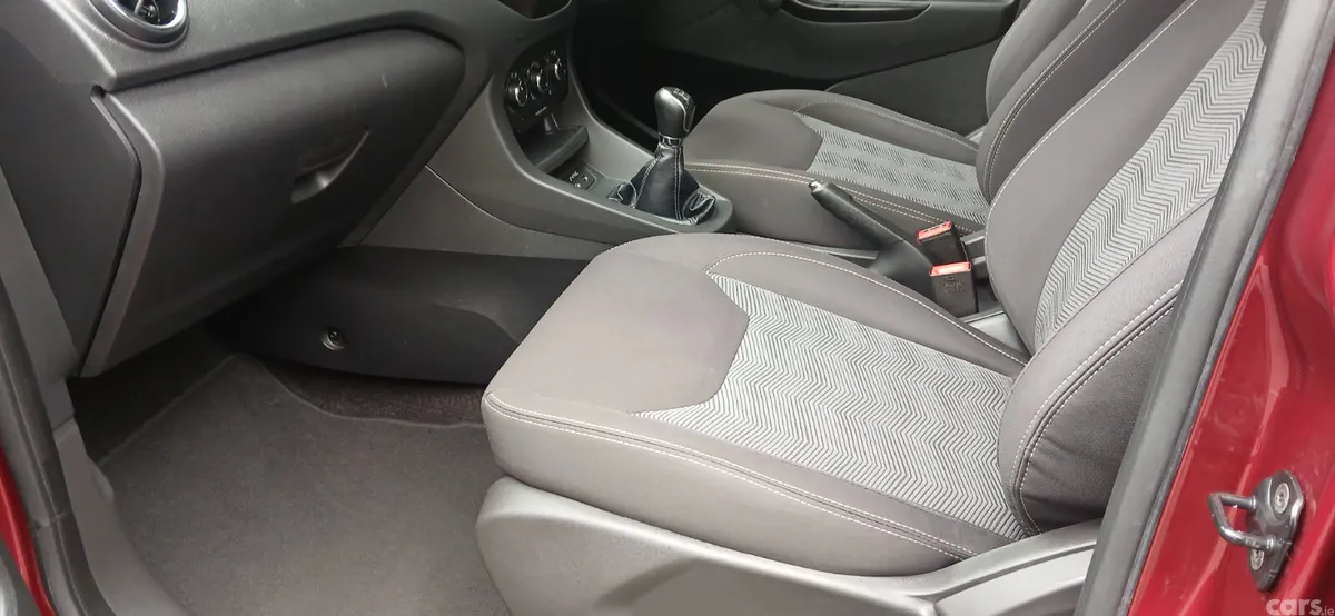 Ford Fiesta Hatchback, Petrol, 2018, Red