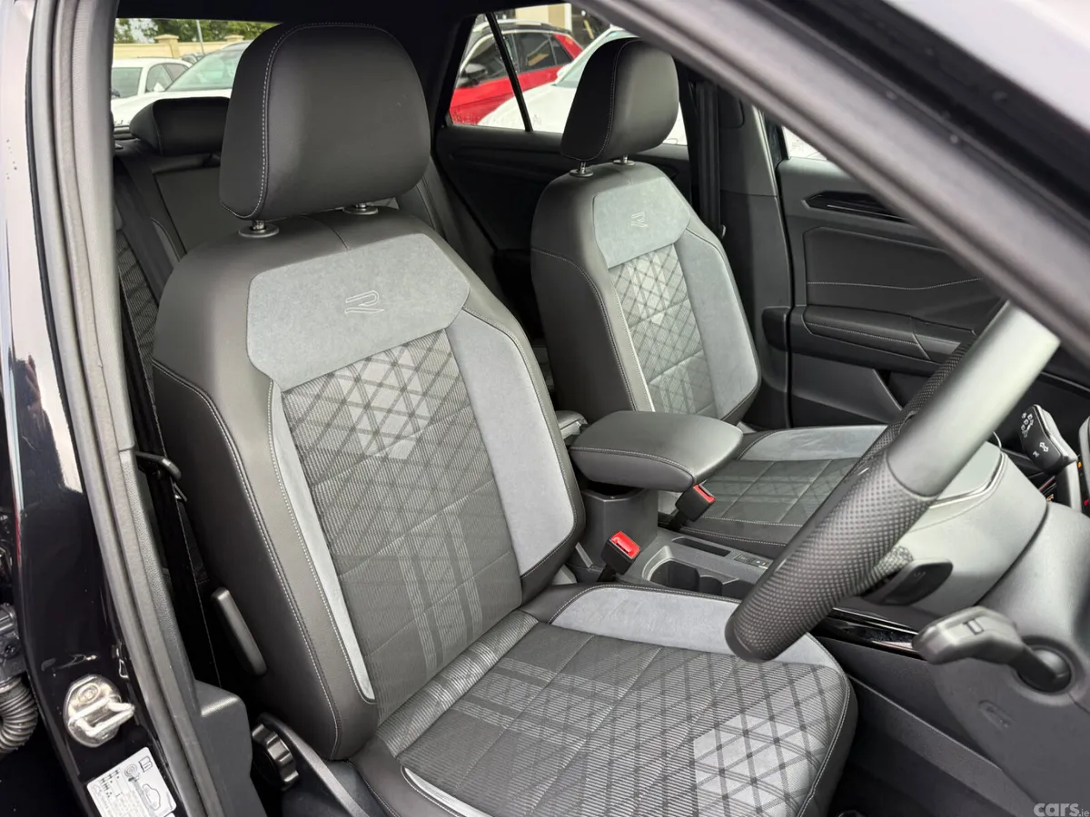Volkswagen T-Roc SUV, Diesel, 2023, Black