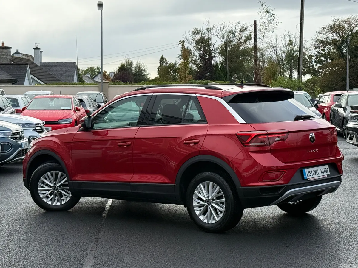 Volkswagen T-Roc SUV, Petrol, 2023, Red