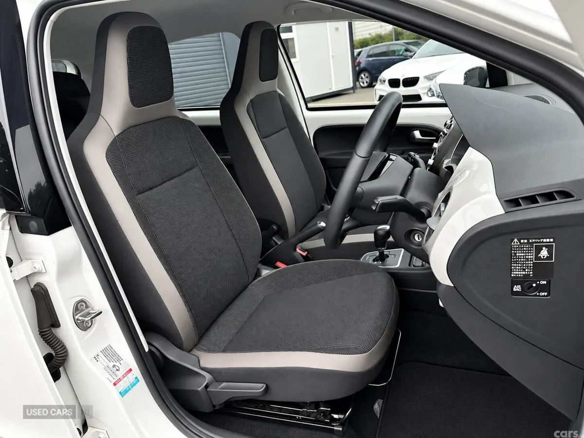 Volkswagen up! , Petrol, 2015, White