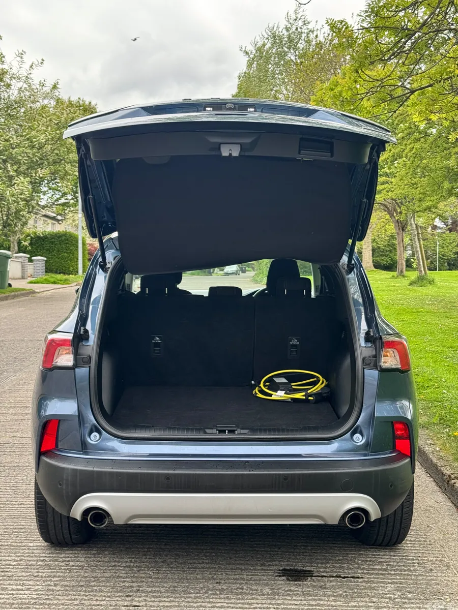 Ford Kuga SUV, Petrol Plug-in Hybrid, 2023, Blue