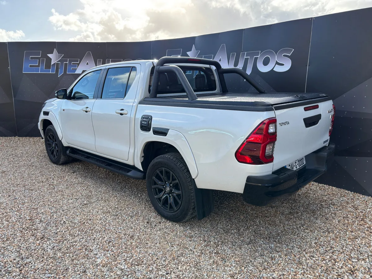 Toyota Hilux Pick Up, Diesel, 2024, White