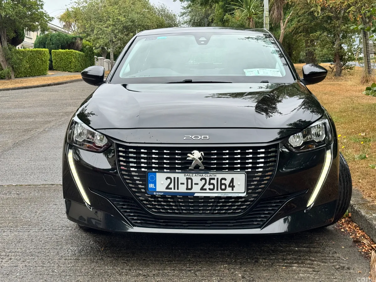Peugeot 208 Hatchback, Petrol, 2021, Black