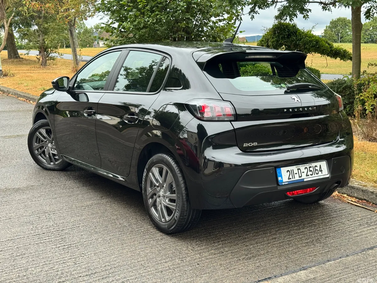 Peugeot 208 Hatchback, Petrol, 2021, Black