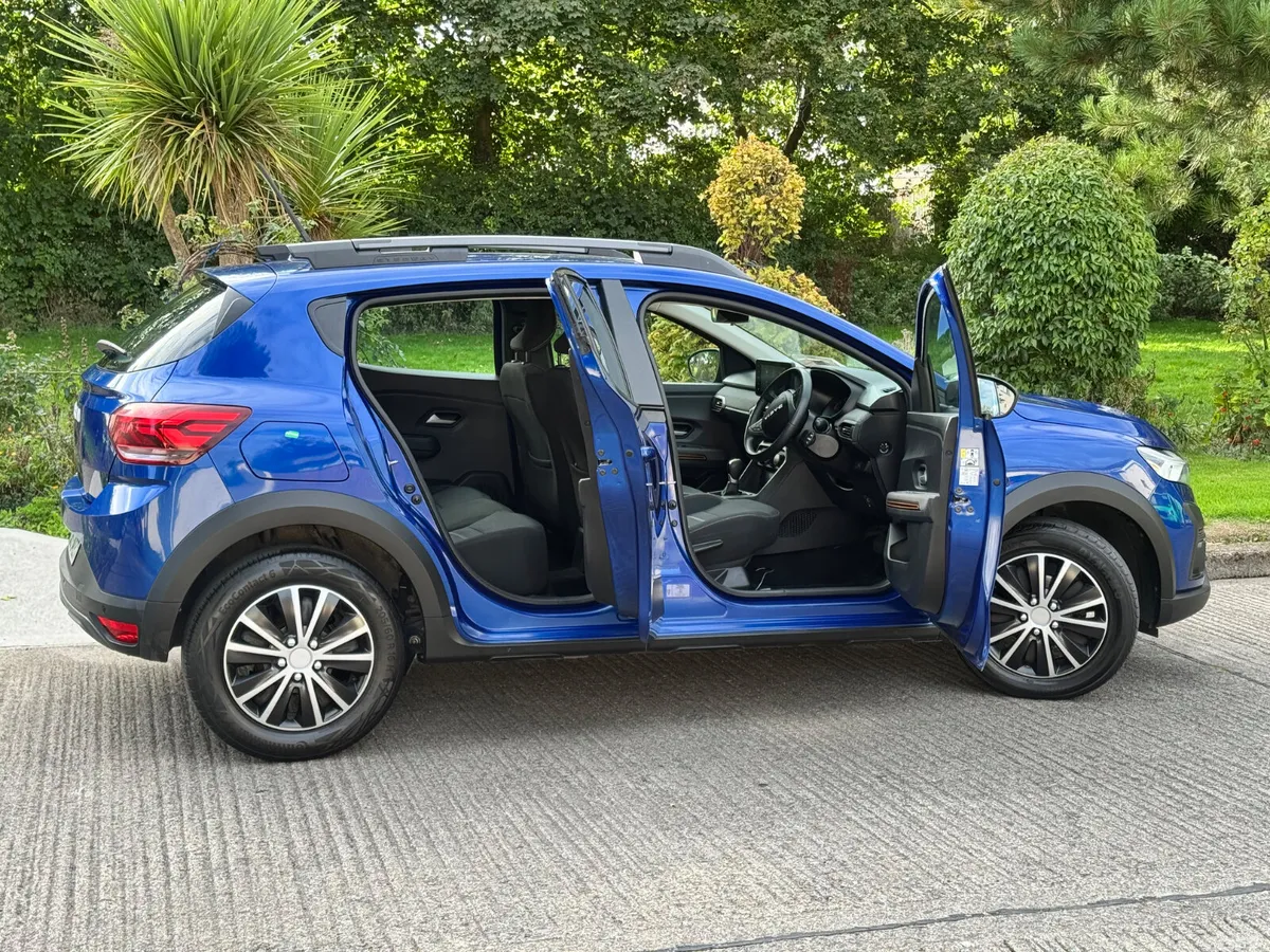 Dacia Sandero Stepway Hatchback, Petrol, 2023, Blue