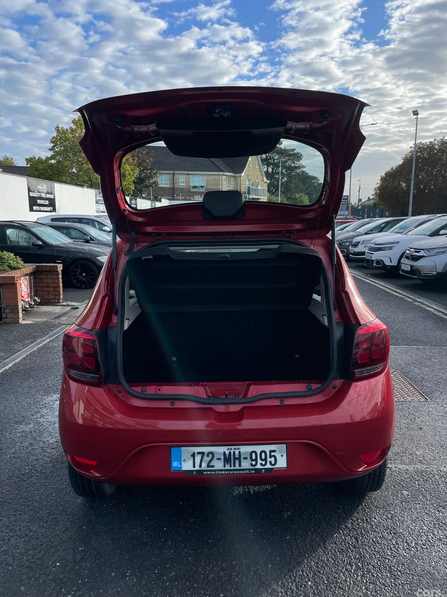 Dacia Sandero Hatchback, Petrol, 2017, Red