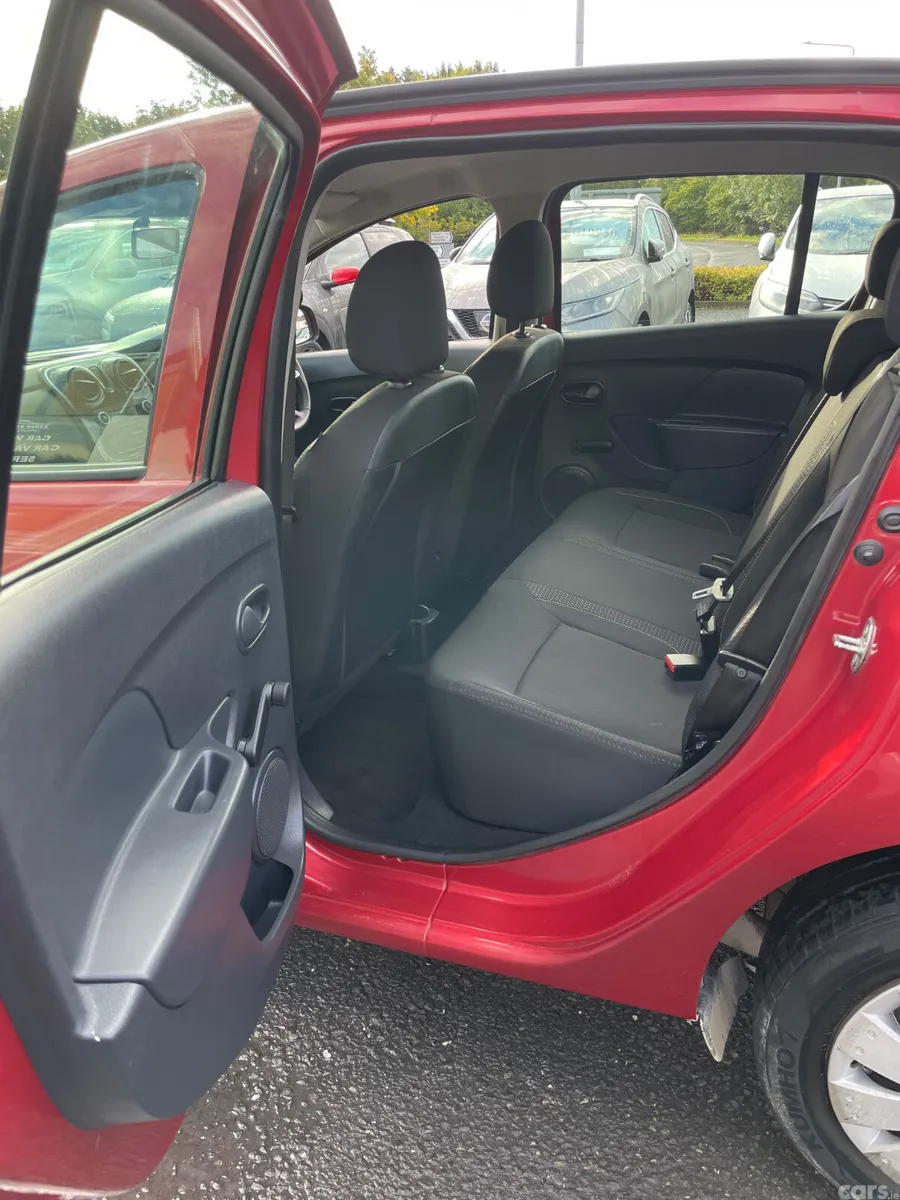 Dacia Sandero Hatchback, Petrol, 2017, Red