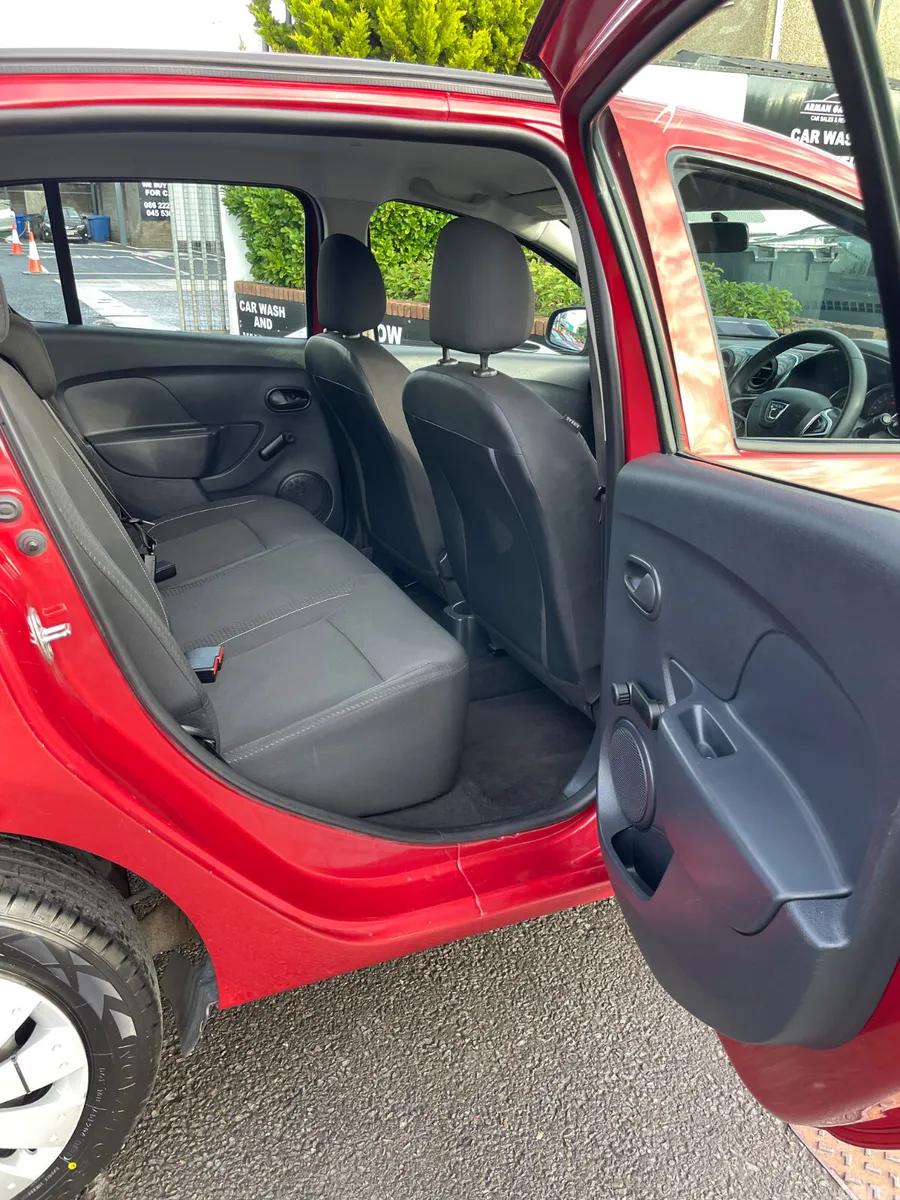 Dacia Sandero Hatchback, Petrol, 2017, Red