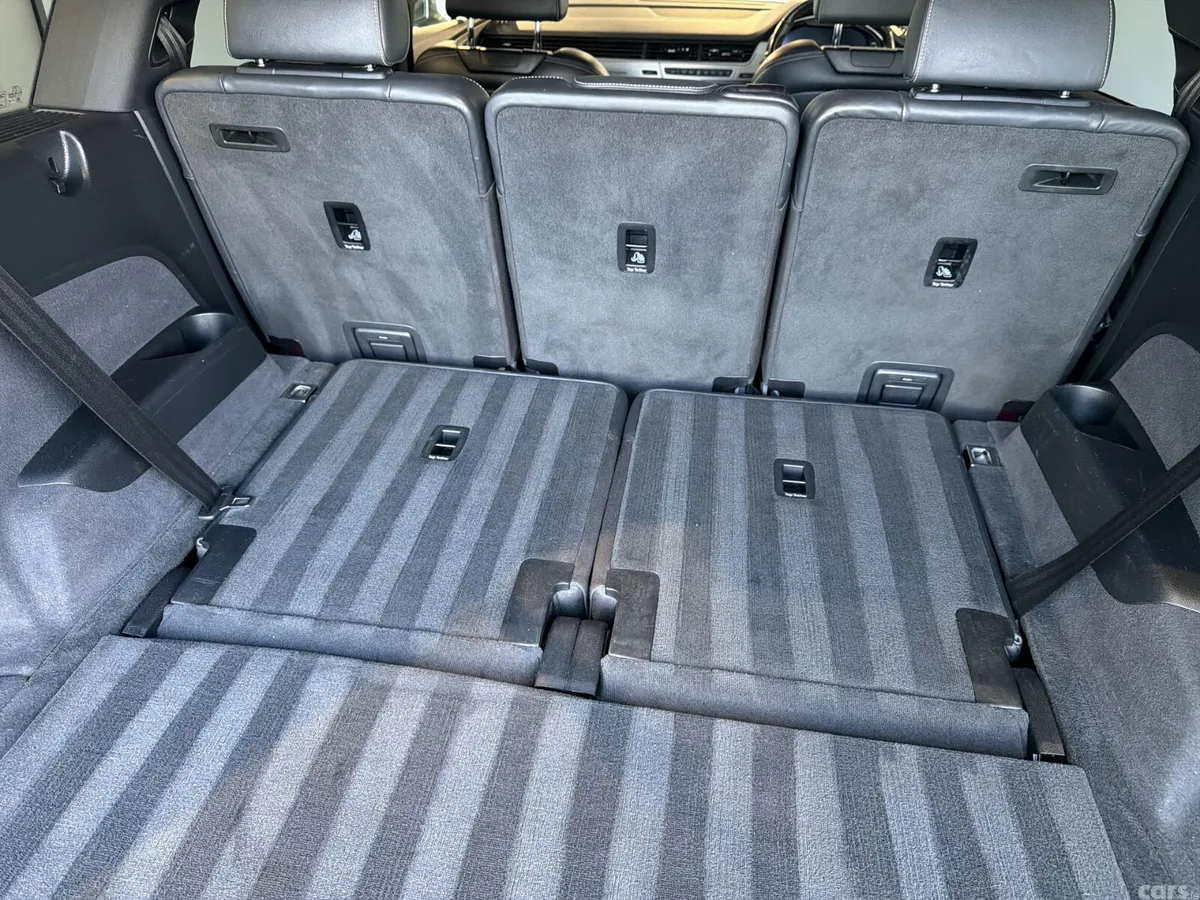 Audi Q7 SUV, Diesel Hybrid, 2019, Grey