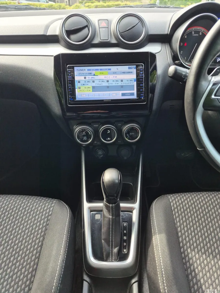 Suzuki Swift Hatchback, Petrol, 2017, Blue