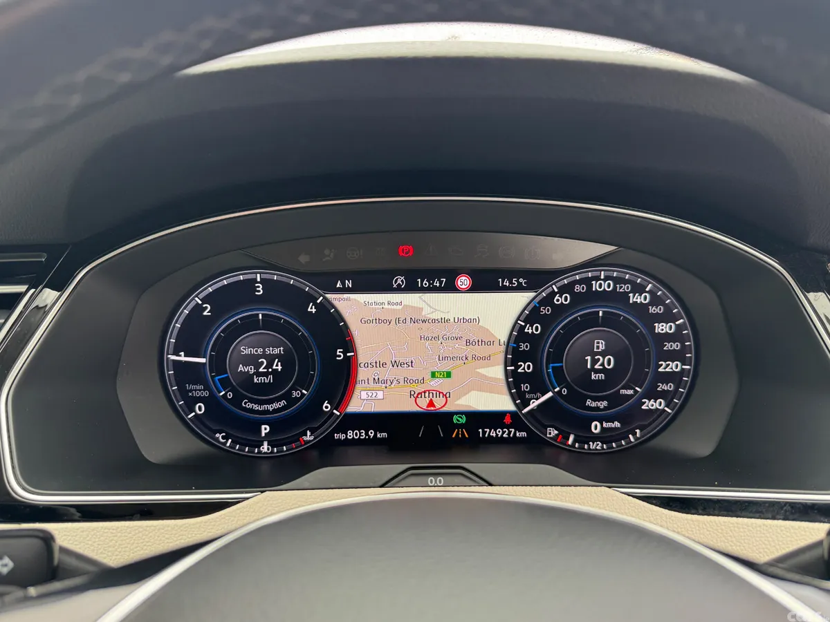 Volkswagen Passat Saloon, Diesel, 2018, Grey