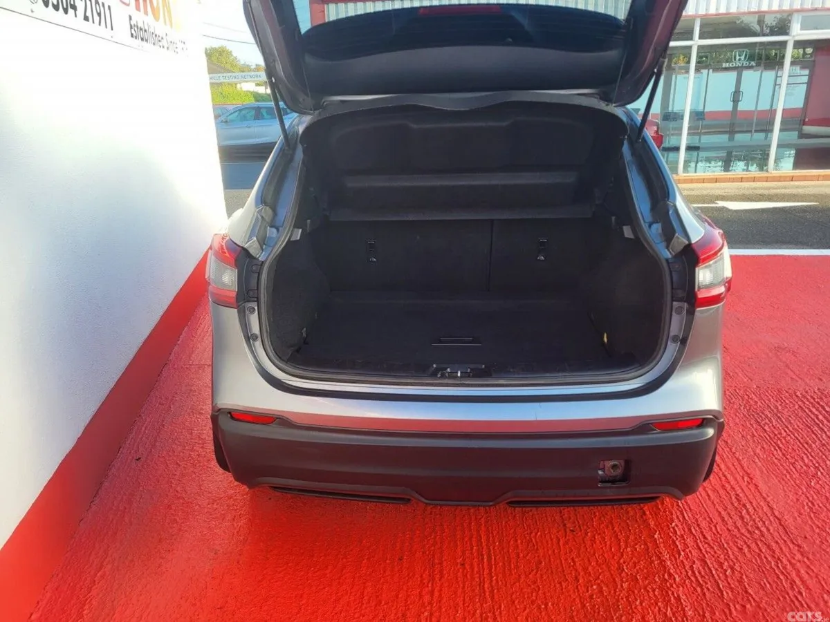 Nissan Qashqai MPV, Diesel, 2018, Grey