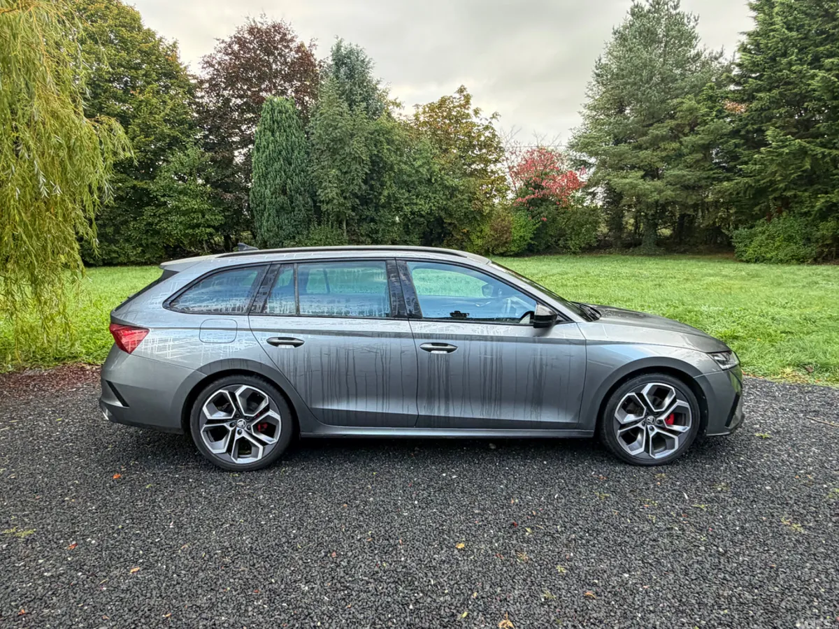 Skoda Octavia Estate, Diesel, 2024, Grey