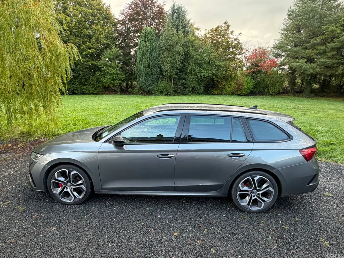 Skoda Octavia Estate, Diesel, 2024, Grey