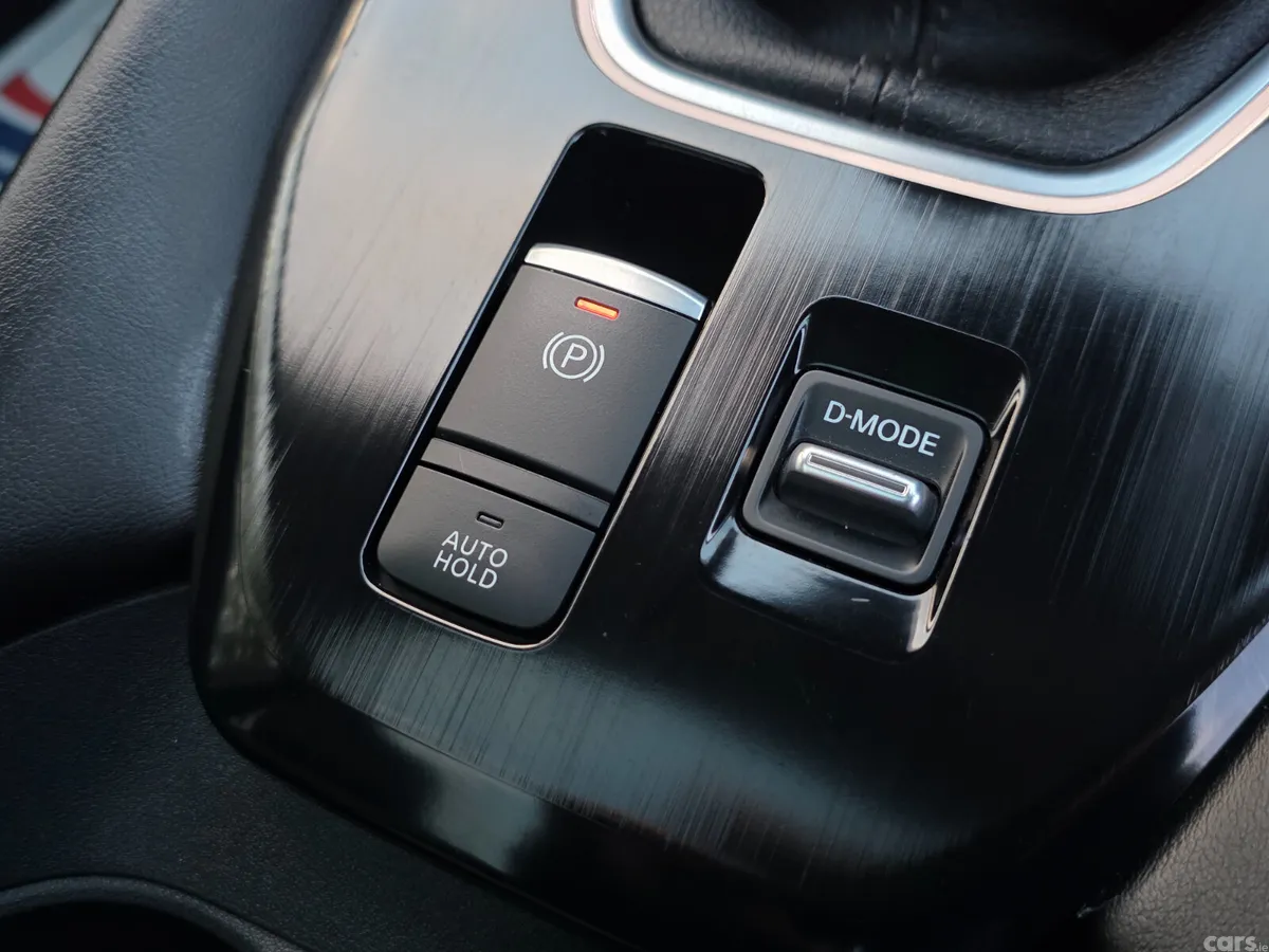 Nissan Qashqai MPV, Petrol, 2021, Black