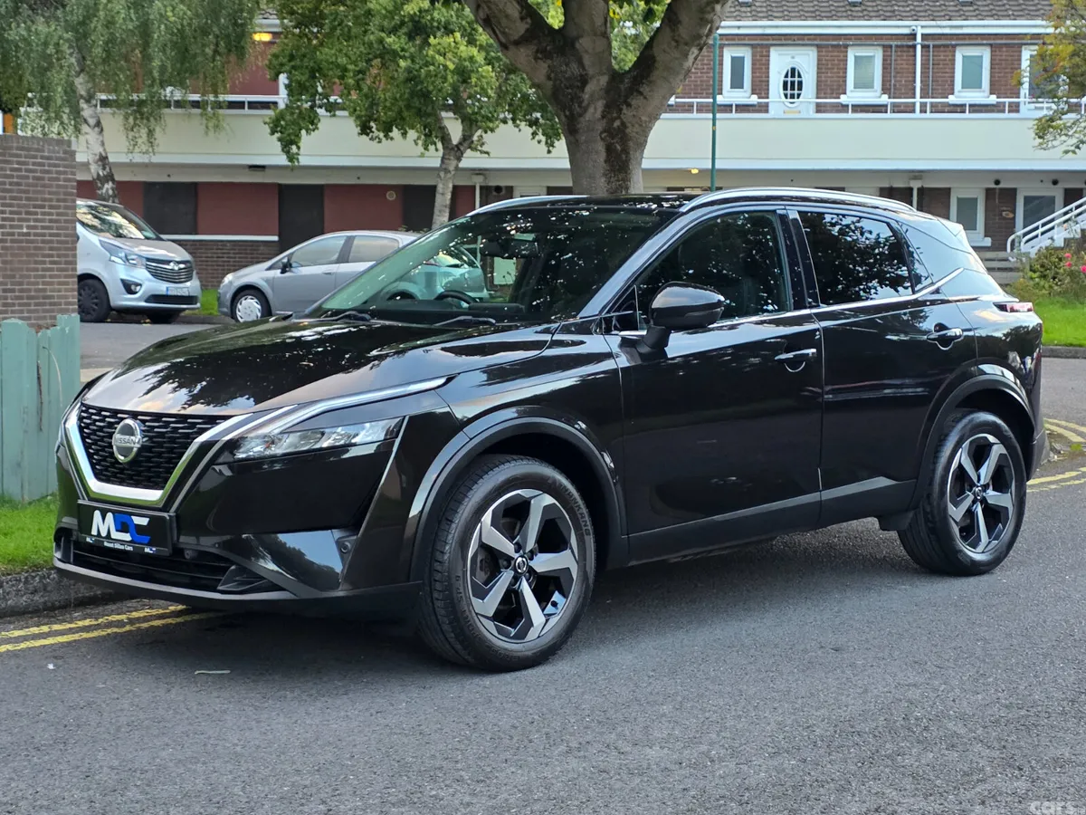 Nissan Qashqai MPV, Petrol, 2021, Black