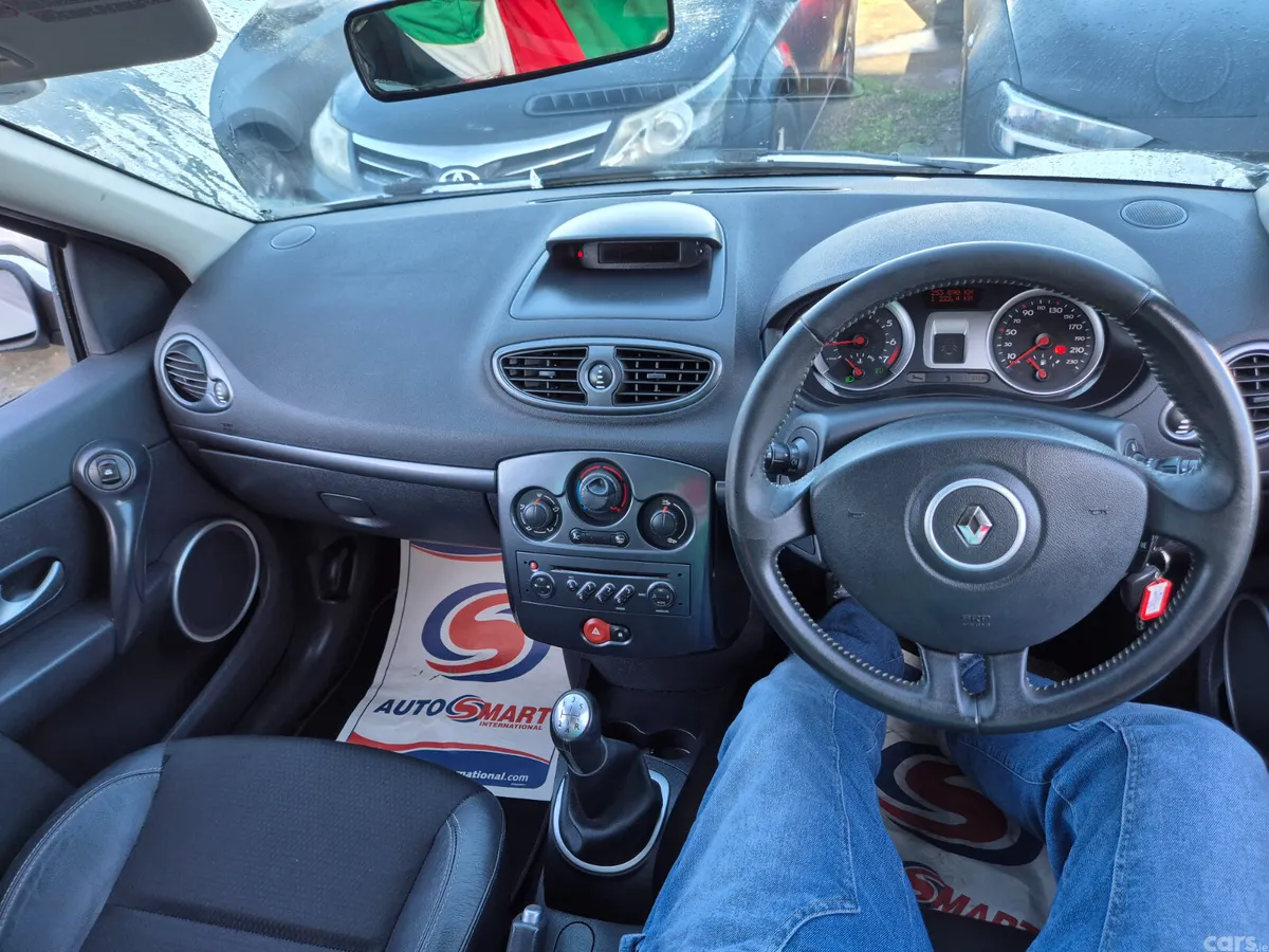 Renault Clio Hatchback, Petrol, 2008, Silver