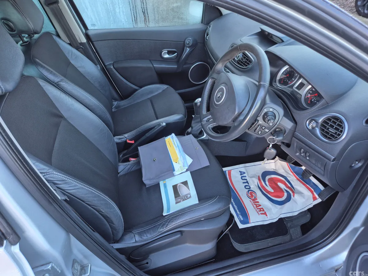 Renault Clio Hatchback, Petrol, 2008, Silver