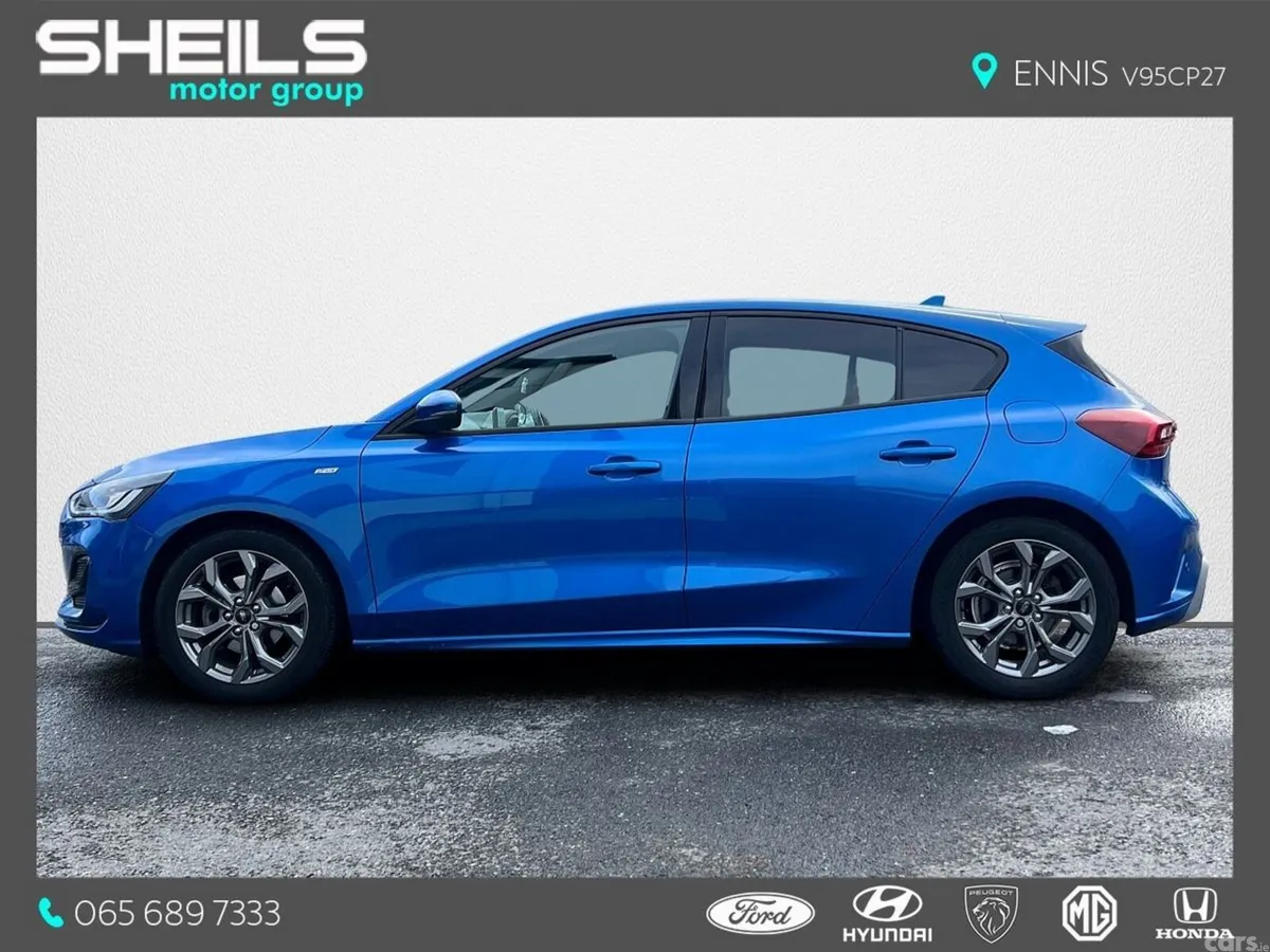 Ford Focus Hatchback, Petrol Hybrid, 2023, Blue