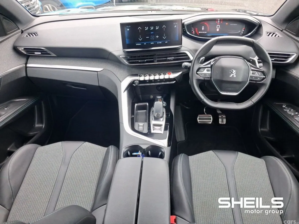 Peugeot 3008 MPV, Diesel, 2023, Black