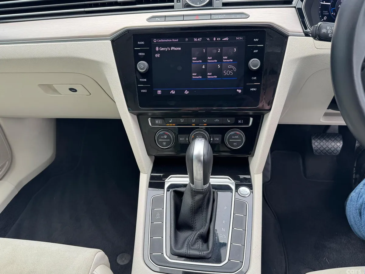 Volkswagen Passat Saloon, Diesel, 2018, Grey