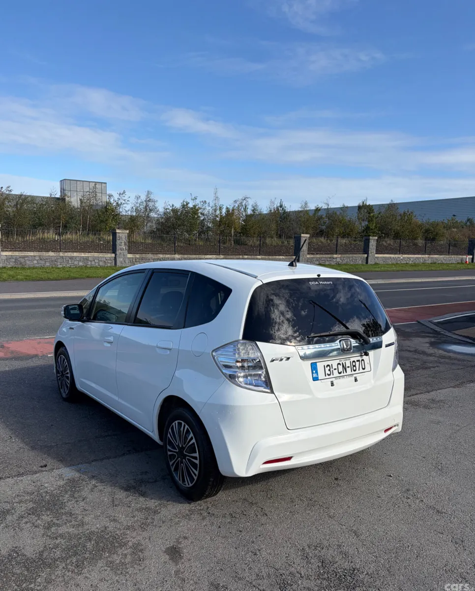 Honda Jazz Hatchback, Petrol Hybrid, 2013, White