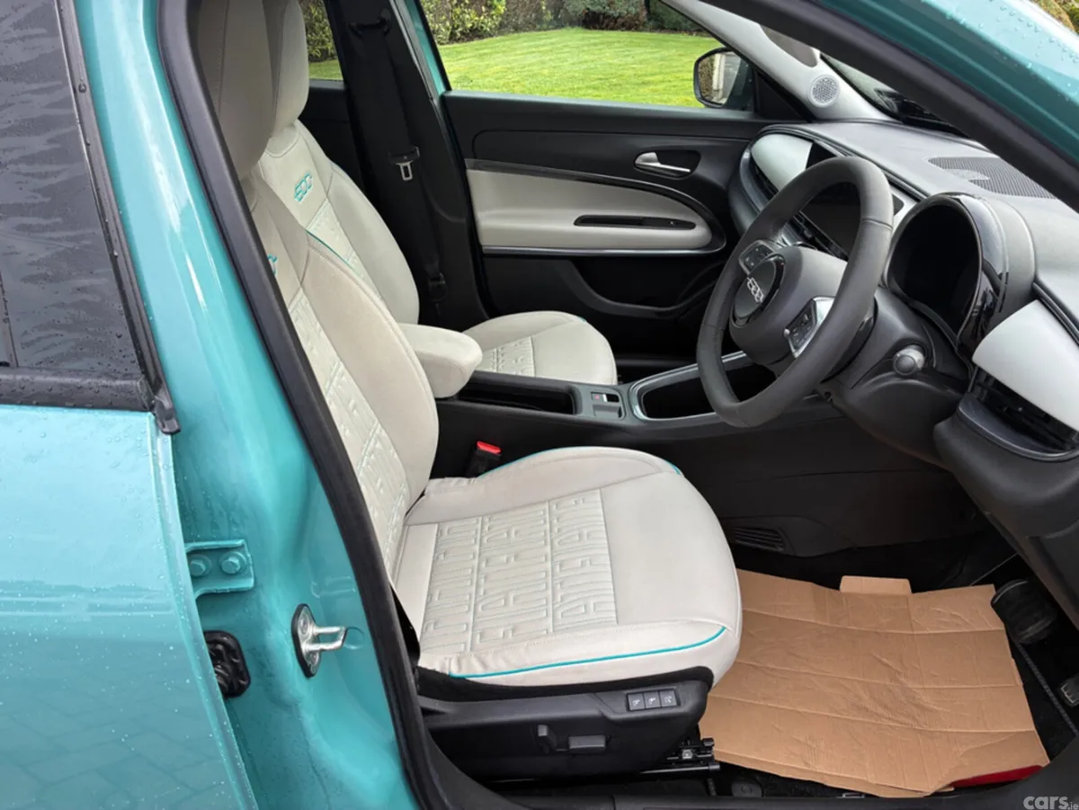 Fiat 600 Hatchback, Petrol, 2025, Blue