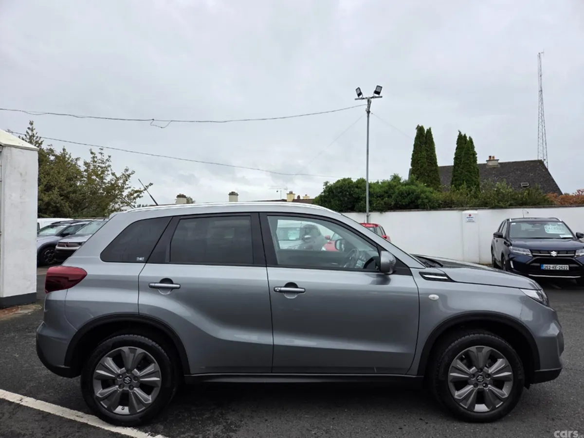 Suzuki Vitara SUV, Petrol, 2023, Grey