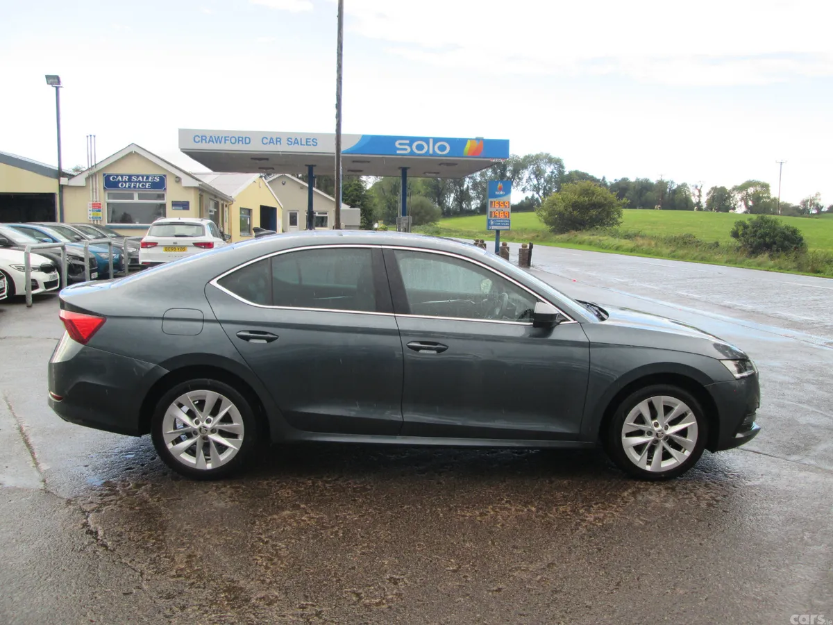 Skoda Octavia Hatchback, Diesel, 2021, Grey