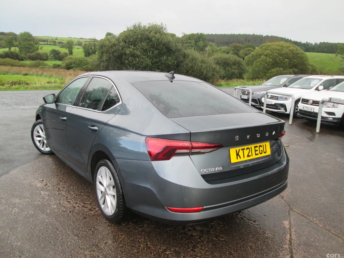 Skoda Octavia Hatchback, Diesel, 2021, Grey