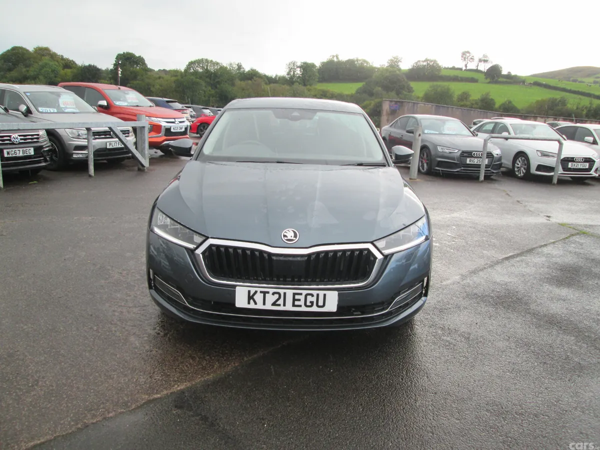 Skoda Octavia Hatchback, Diesel, 2021, Grey