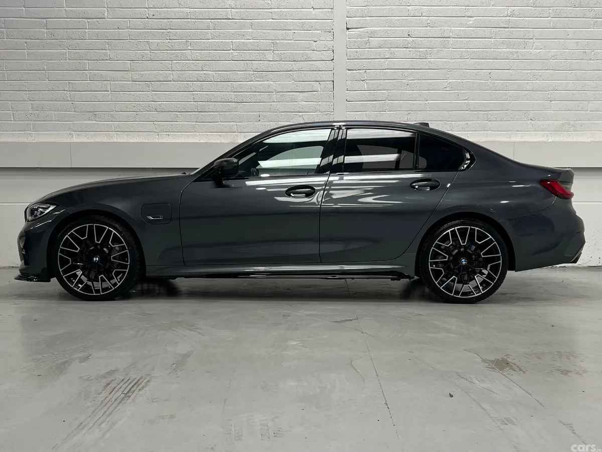 BMW 3-Series Saloon, Petrol Plug-in Hybrid, 2022, Grey