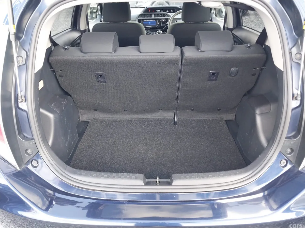 Toyota Aqua Hatchback, Petrol Hybrid, 2016, Blue