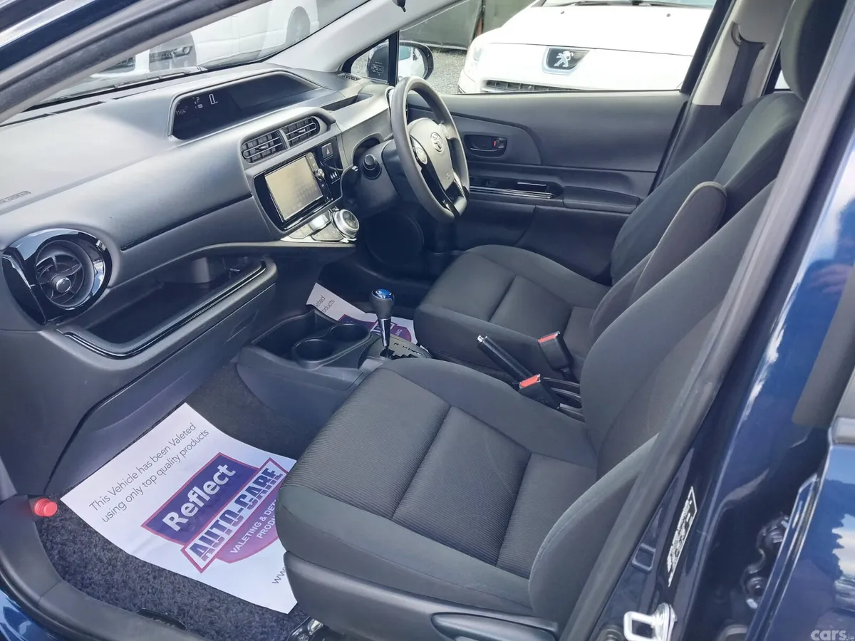 Toyota Aqua Hatchback, Petrol Hybrid, 2016, Blue